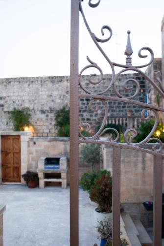 21 A, Għarb (foto 3)