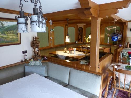 Létesítmények, Aussichtsbauernhofpension Hof Gretchens in Langewiese