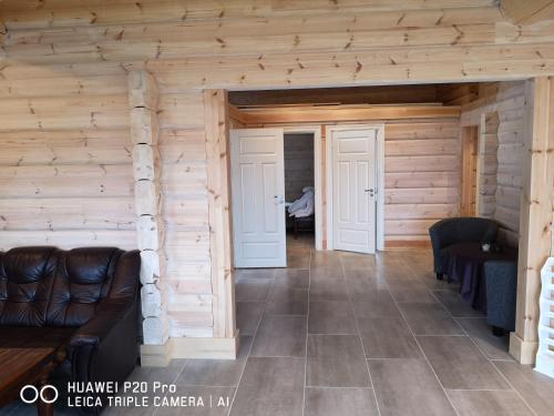 Lyngen ski- og fiskecamp in สเวนสบี