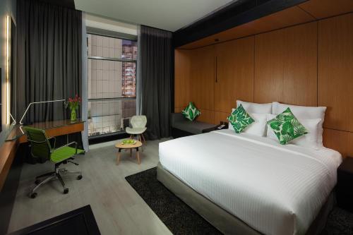 Al Khoory Sky Garden Hotel - image 14