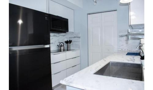 More about Chic 2-bedroom condo in the heart of Midtown, Miami