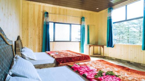 Midway Restaurants & Guest House Dhanaulti