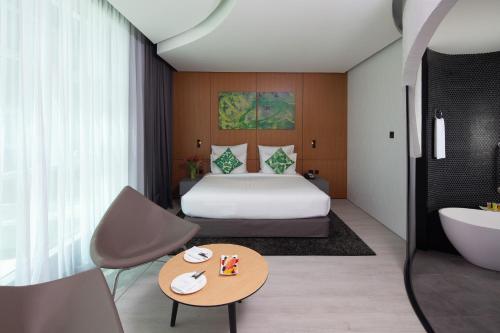 Al Khoory Sky Garden Hotel - image 5