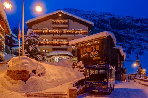 Hotel Romantica - image 4