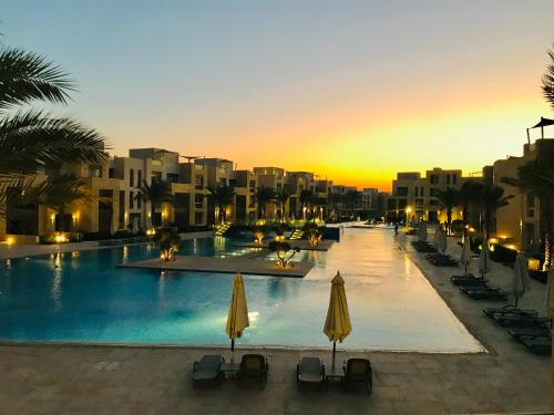 Kitesurfer Shared House, Pool View & Beach Access, Hurghada