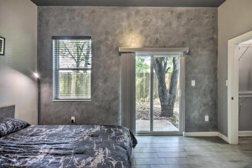 Rustic 4-Story Rooftop Spectacular Downtown View - image 12