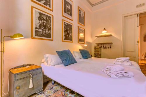 Superior Double with balcony and Private External Bathroom image 7