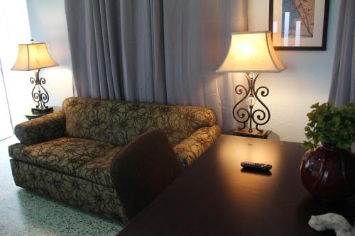 Near Beach Renovated Economical Sleeps upto 16 - image 3