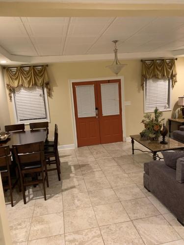 Elegant Jewel in Lithonia, USA