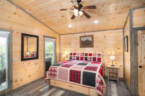 Eagle's Nest Hideaway - image 11