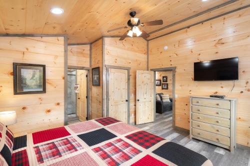 Eagle's Nest Hideaway - image 12