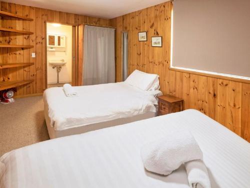 Seeblick 2 - 1BR Lakefront Apartment l Central Location l Off-Street Parking, Jindabyne (foto 6)