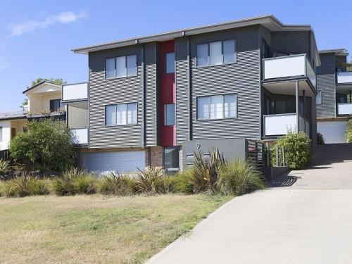 Northview 2 - Modern 2BR Townhouse l Lake View l Central Location l Spa Bath l WiFi, Jindabyne (Foto 10)