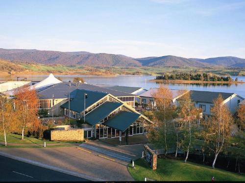 Horizons 216 - Deluxe Lake Front Studio l Pool l Tennis l Air-Con, Jindabyne (foto 7)