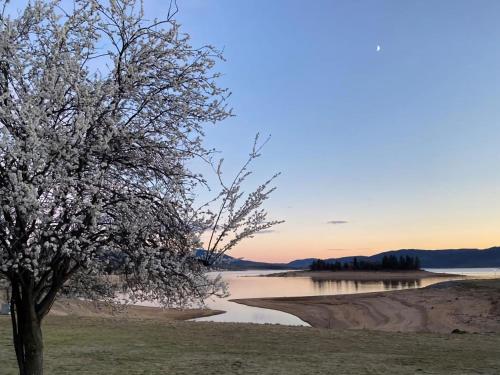 Horizons 216 - Deluxe Lake Front Studio l Pool l Tennis l Air-Con, Jindabyne (fotografie 10)