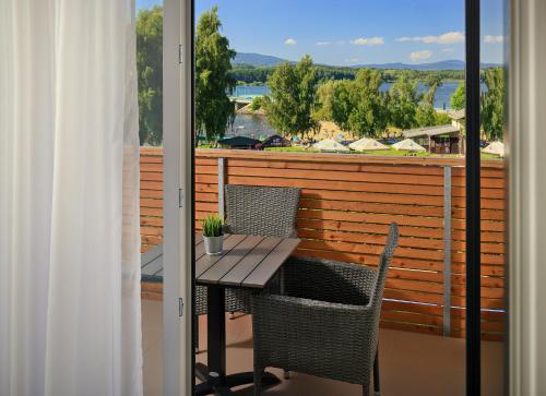 Apartment with Balcony