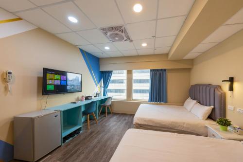 Deluxe Quadruple Room image 4