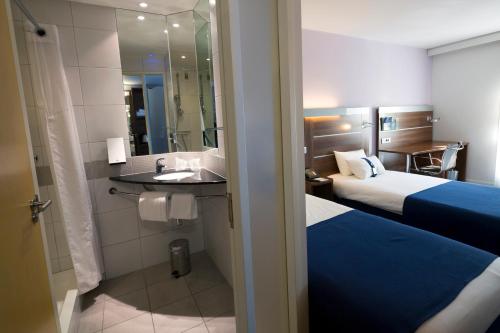 Holiday Inn Express Marseille Saint Charles, an IHG Hotel