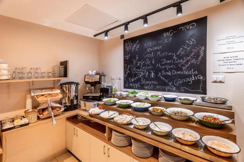 Food and beverages, Olive Boutique Hotel Nahariya in Nahariya