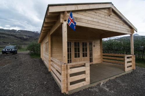 Bragdavellir Cottages - main image