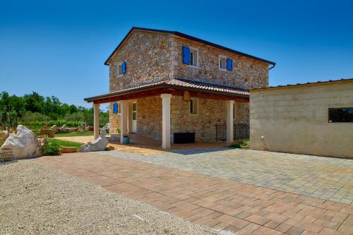 Relax house surrounded by olives and vineyard