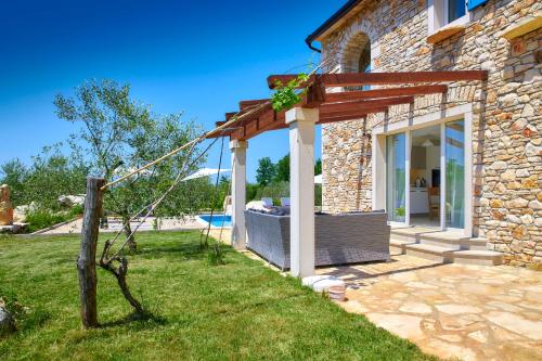 Relax house surrounded by olives and vineyard