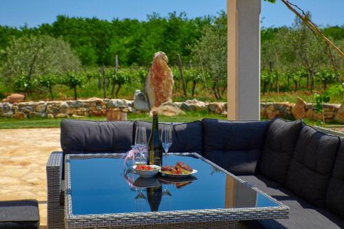 Relax house surrounded by olives and vineyard