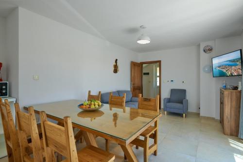 Relax house surrounded by olives and vineyard