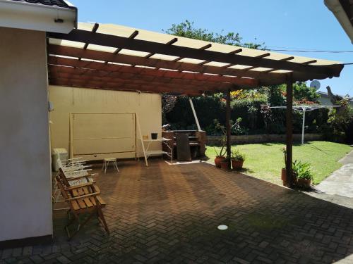 Mac's Shack