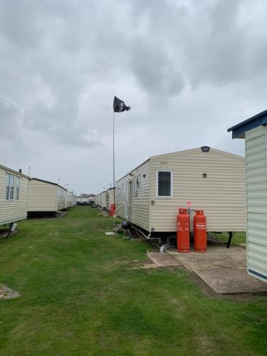 Whitstable, DP42, 2 bed park home, Alberta Holiday Park