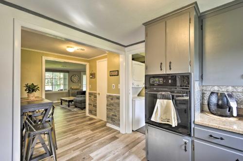 Quiet New York Retreat Less Than 7 Miles to Skiing! in Homer, USA