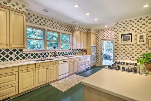 Lush Elkin Home with Porch Views and Pool Table