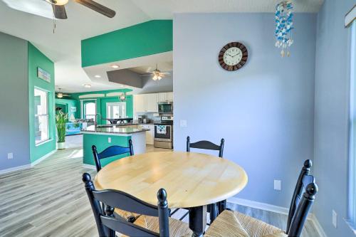 Merritt Island Home with Grill and Saltwater Pool in Merritt Island, USA