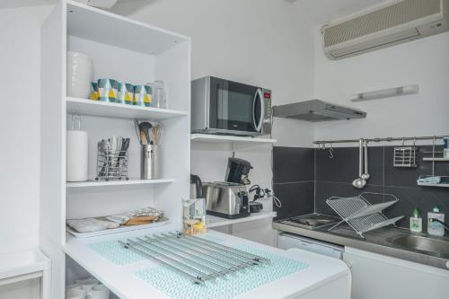 Studio under the roofs in Avignon city-center nearby the station - Welkeys