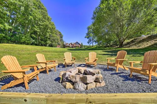 Dog-Friendly Cabin Ski, Hike, and Visit Vineyards in Banner Elk, USA