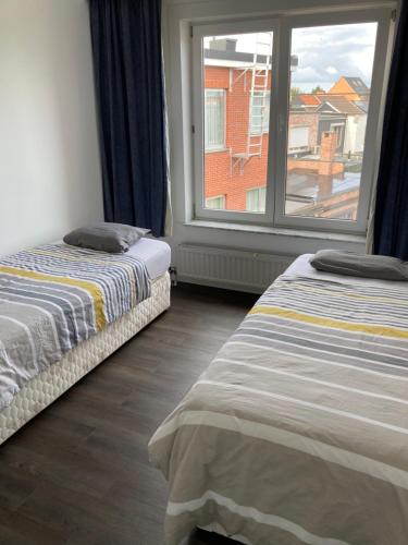 Lichtrijk mooi appartement met zicht op hof van Roosendael, Amberes (foto 9)