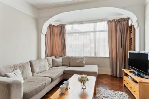 Beautiful Four Bedroom Home With Garden gîte à louer Mitcham Junction Tramlink Stop