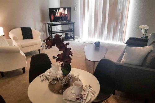 CompleteBnB Presents MKS1309, Serene 3BR 2 Bath Townhome