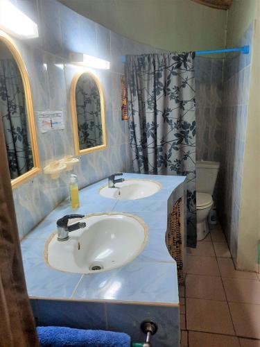 Bathroom, Le Chamama in Niaga