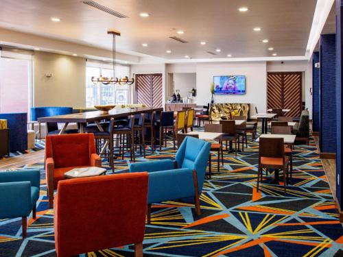 La Quinta Inn & Suites by Wyndham Oklahoma City Airport