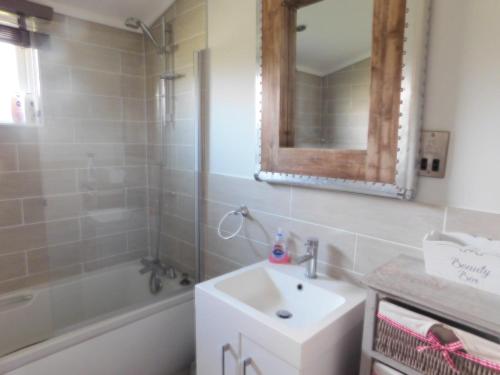 Spacious 2-Bed Lodge in Bury Saint Edmunds