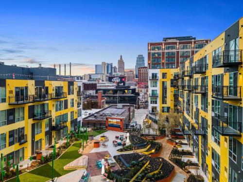 Hidden 1 Bedroom Gem in the Middle of Downtown 357