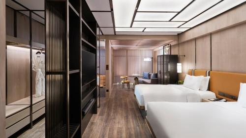 2 double beds