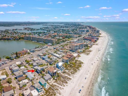 Seabreeze 1 1 Bedroom Walk to Beach Pet Friendly WiFi Sleeps 4 - image 12