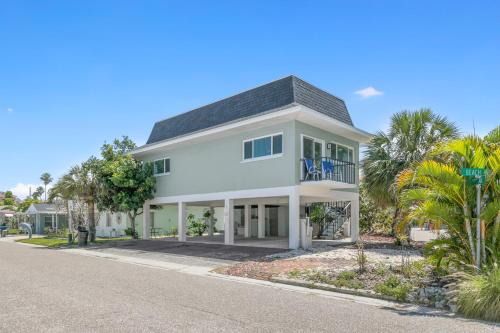Seabreeze 1 1 Bedroom Walk to Beach Pet Friendly WiFi Sleeps 4 - image 10