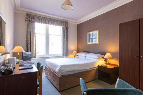 1 double bed