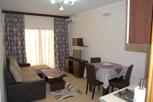 Guest House Evropa 2 - main image