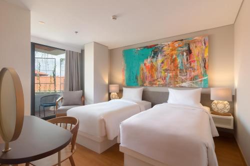 Two-Bedroom Suite image 9