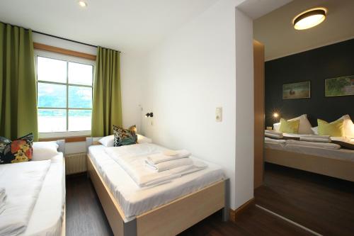 Guestroom, Seehotel Sissi in Zell Am See