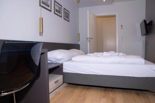 Two-Bedroom Apartment with Balcony image 4